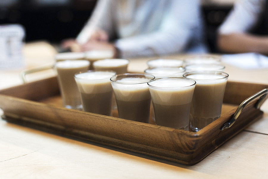 La Colombe draft latte in a glass.