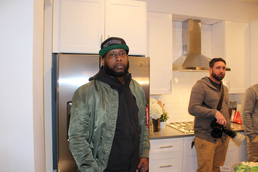 The world-famous Talib Kweli was also hanging out.